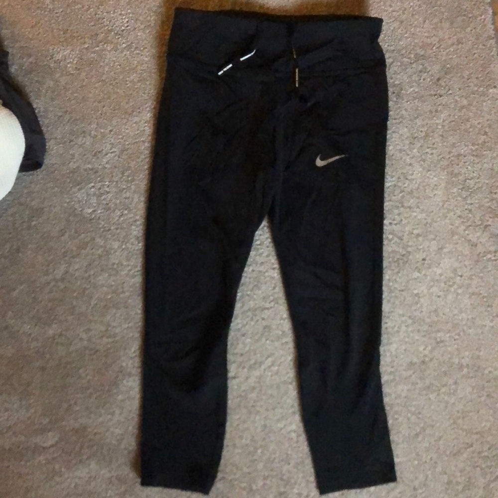 Nike Dri-Fit Cropped Leggings